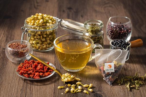 Trà gạo lứt man gan Quê Việt được làm từ 6 thành phần tự nhiên