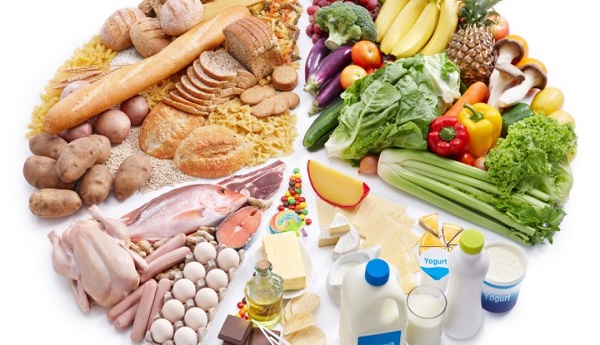 Mẹ sau sinh cần đảm bảo chế độ dinh dưỡng đầy đủ